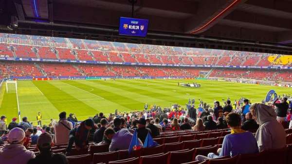 Camp Nou, bloc: 106, rangée: 30, place: 15