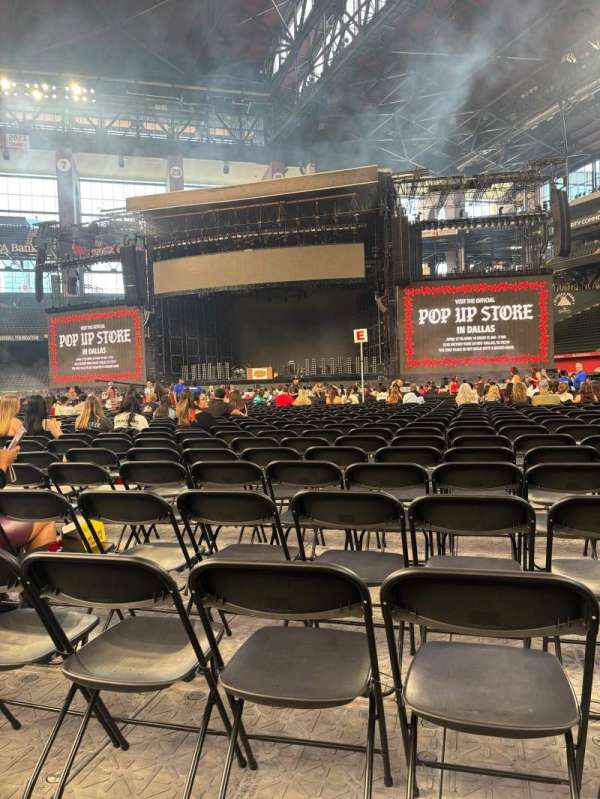 Globe Life Field, bloc: M, rangée: 20, place: 19