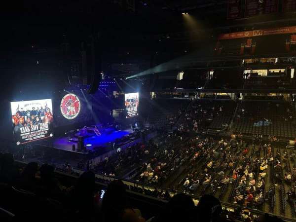 Capital One Arena, bloc: 200, rangée: D, place: 10