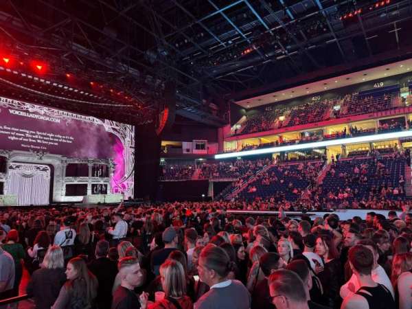 Uber Arena, bloc: 103, rangée: 1, place: 1