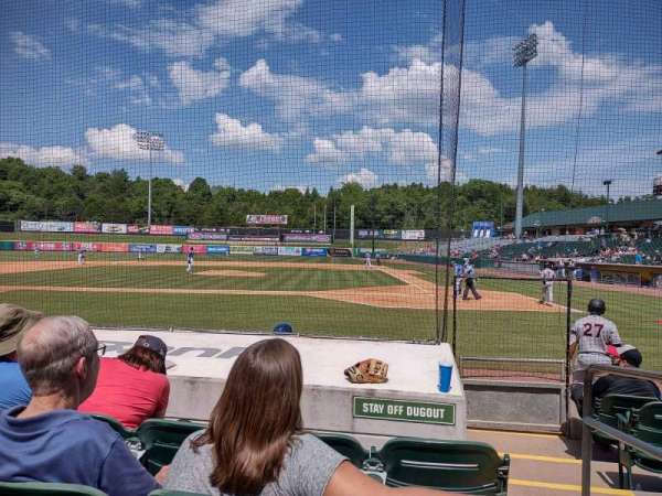 Smokies Stadium, bloc: 113, rangée: 4, place: 1