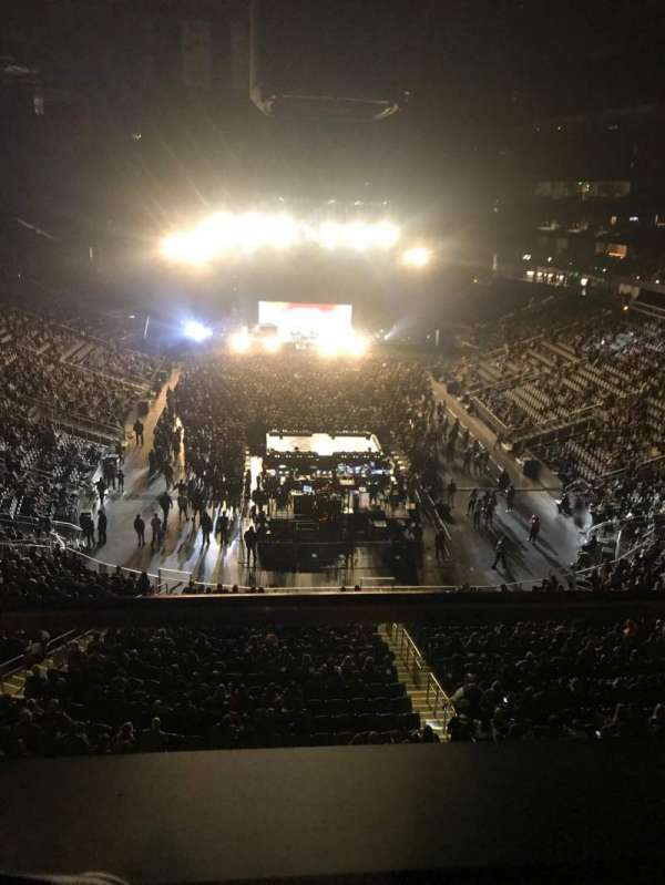 State Farm Arena, bloc: 215, rangée: A, place: 21