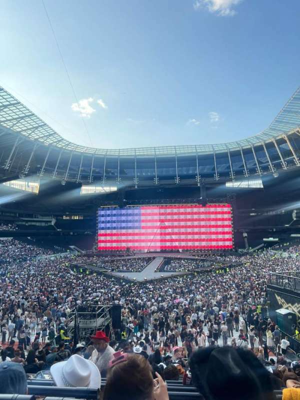 Tottenham Hotspur Stadium, bloc: 254, rangée: 23, place: 200