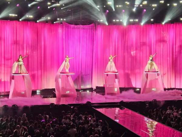 First Direct Bank Arena, bloc: 104, rangée: L, place: 14
