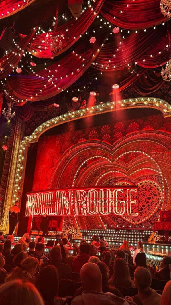 Piccadilly Theatre, bloc: Stalls, rangée: J, place: 4
