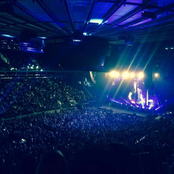 Madison Square Garden, bloc: 208, rangée: 5, place: 6