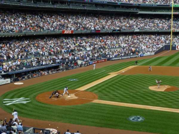 Yankee Stadium, bloc: 216, rangée: 4, place: 2