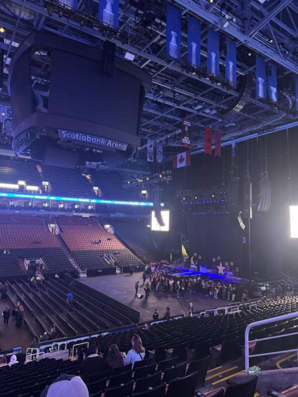 Scotiabank Arena, bloc: 120, rangée: 24, place: 5