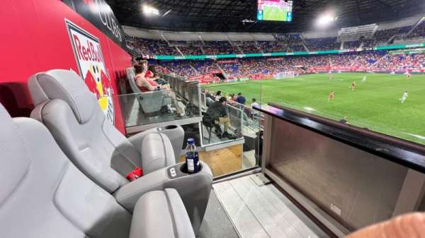 Sports Illustrated Stadium, bloc: 109, rangée: 6, place: 6