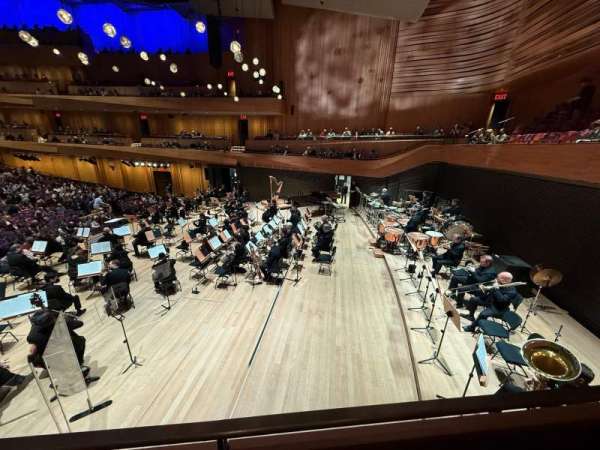 David Geffen Hall, bloc: First Tier Stage Side L, rangée: A, place: 10