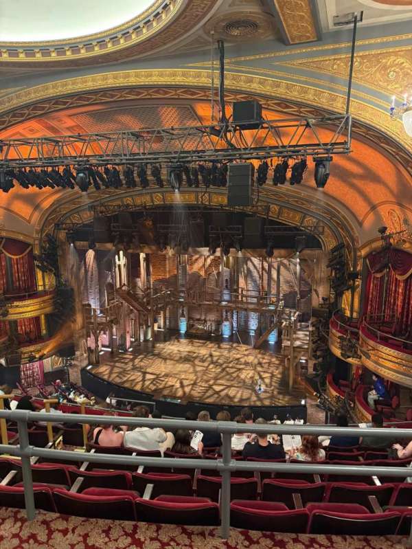 Richard Rodgers Theatre, bloc: Rear Mezzanine R, rangée: G, place: 14
