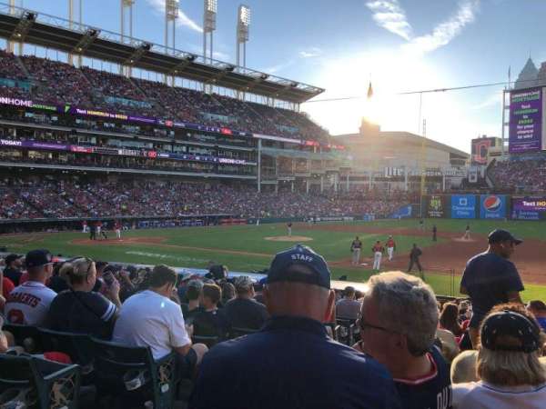 Progressive Field, bloc: 138, rangée: U, place: 9