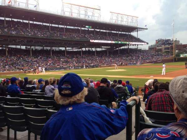 Wrigley Field, bloc: 126, rangée: 1, place: 5