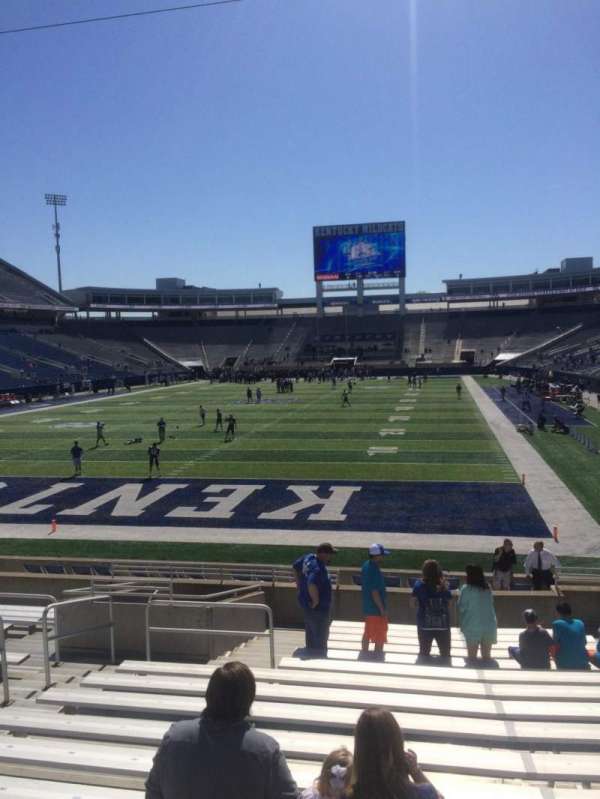 Kroger Field, bloc: 18, rangée: 17, place: 8
