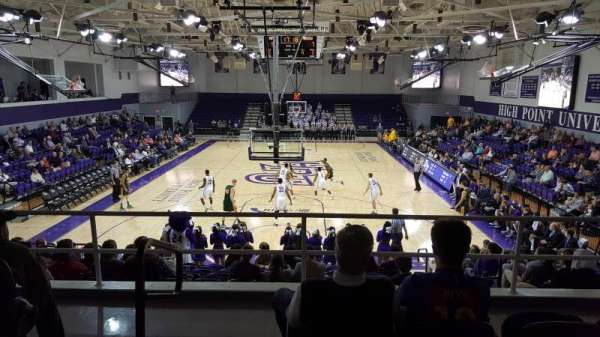 Millis Athletic Convocation Center, bloc: 201, rangée: D, place: 21