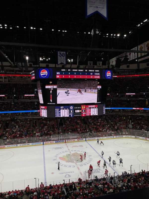 United Center, bloc: 301, rangée: 1, place: 18