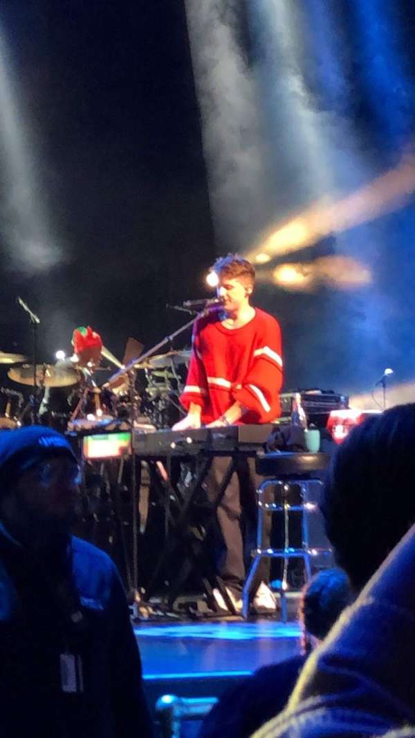 Beacon Theatre, bloc: Orchestra 1, rangée: B, place: 9