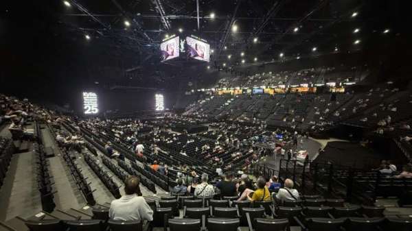 Accor Arena, bloc: Gradin S, rangée: 8, place: 9