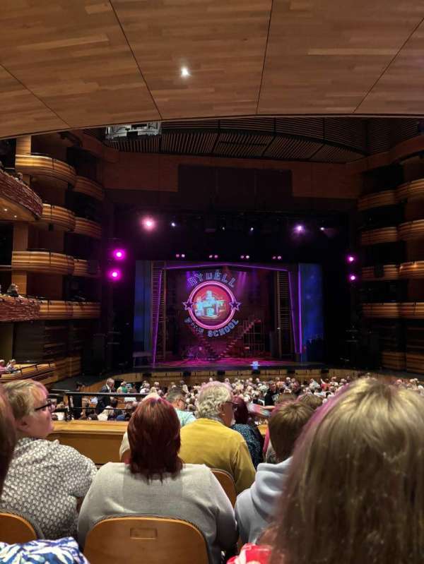 Donald Gordon Theatre at the Wales Millennium Centre, bloc: Raised Stalls, rangée: U, place: 17