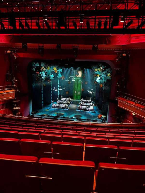 Norwich Theatre Royal, bloc: Front circle, rangée: J, place: 14