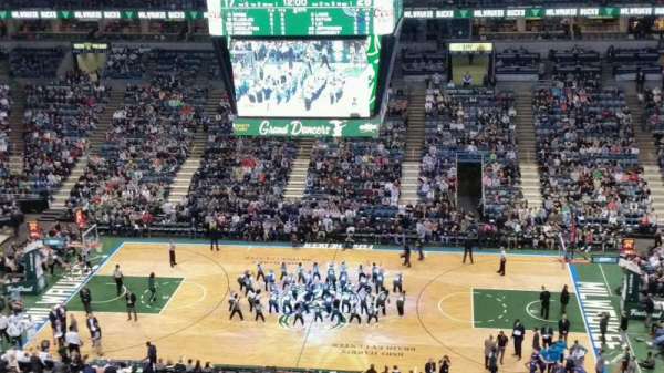 BMO Harris Bradley Center, bloc: 443, rangée: S, place: 11