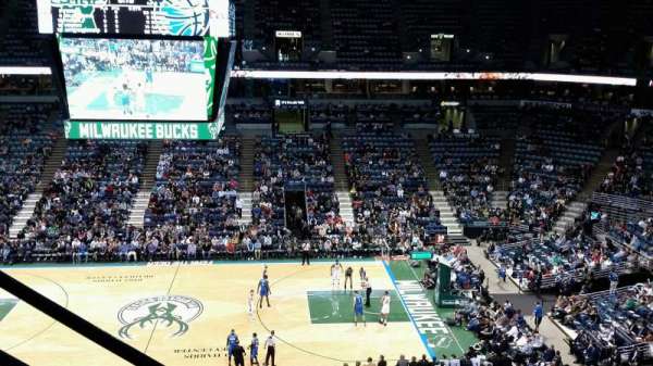 BMO Harris Bradley Center, bloc: 443, rangée: F, place: 12