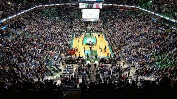 BMO Harris Bradley Center, bloc: 433, rangée: T, place: 4