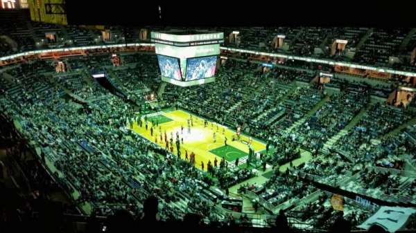 BMO Harris Bradley Center, bloc: 438, rangée: X, place: 5