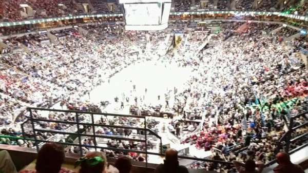 BMO Harris Bradley Center, bloc: 409, rangée: E, place: 15