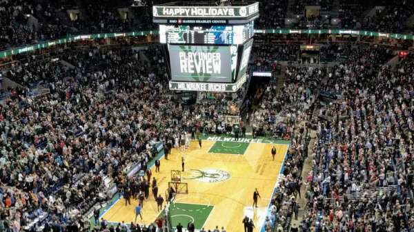 BMO Harris Bradley Center, bloc: 431, rangée: S, place: 14