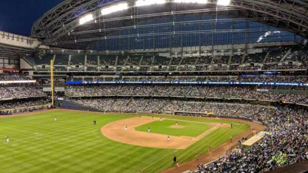 American Family Field, bloc: Northwestern Mutual Legends Club