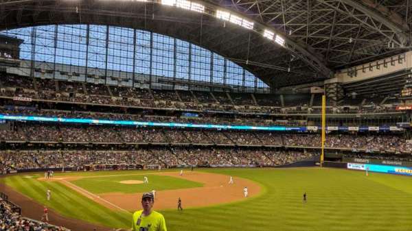 American Family Field, bloc: 207, rangée: 8, place: 3