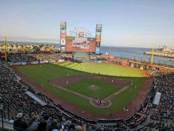 Oracle Park, bloc: VR317, rangée: 5, place: 7