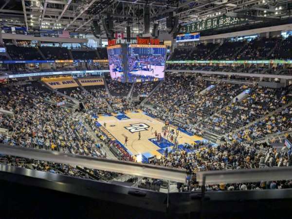 Fiserv Forum, bloc: 217, rangée: 1, place: 16