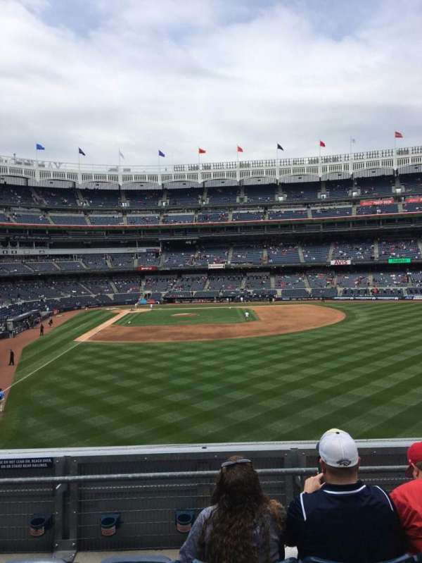 Yankee Stadium, bloc: 206, rangée: 4, place: 15