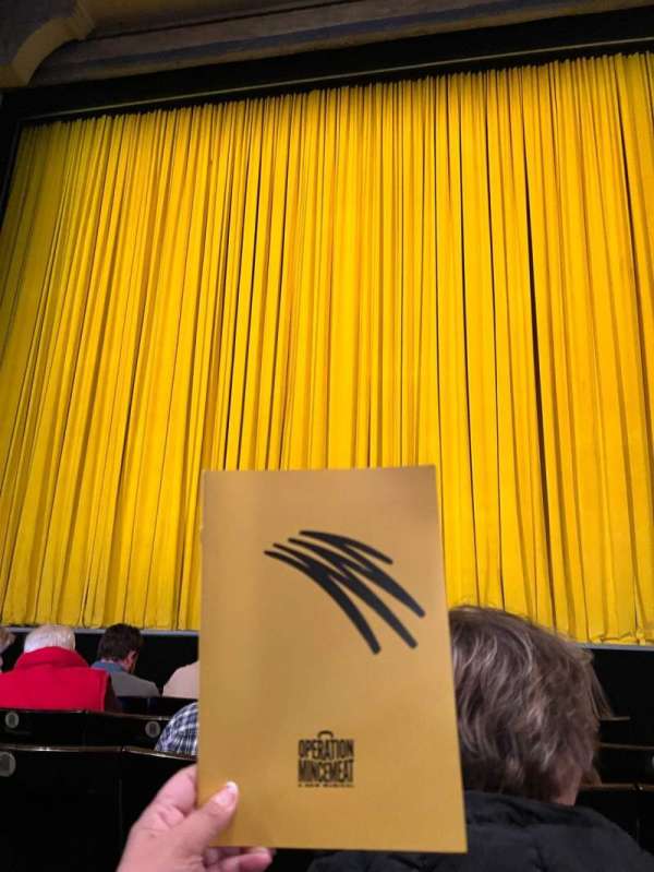 Fortune Theatre, bloc: Stalls, rangée: E, place: 14
