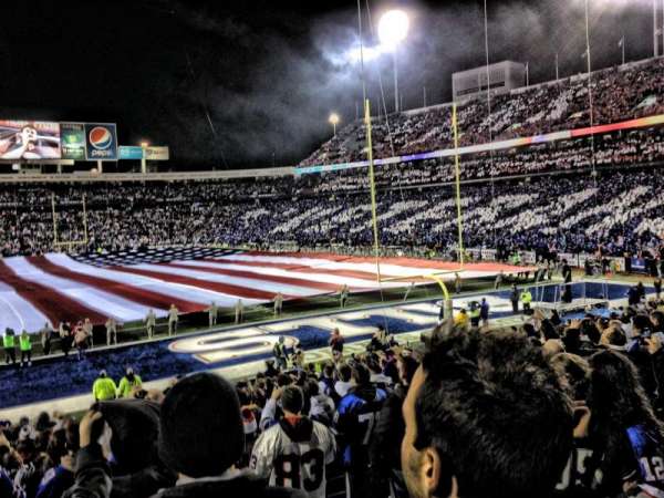 Highmark Stadium, bloc: 124, rangée: 23, place: 1