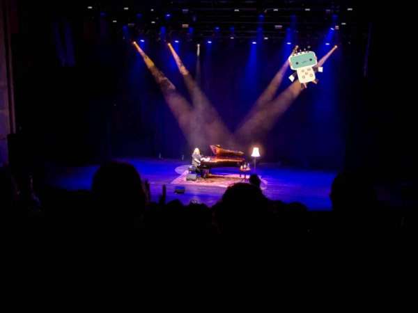 Massey Hall, bloc: 205, rangée: J, place: 21