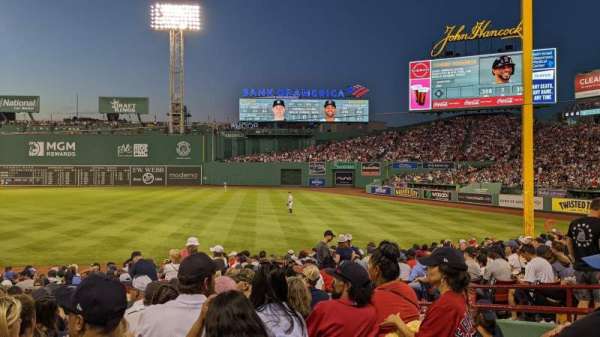Fenway Park, bloc: Right Field Box 95, rangée: NN