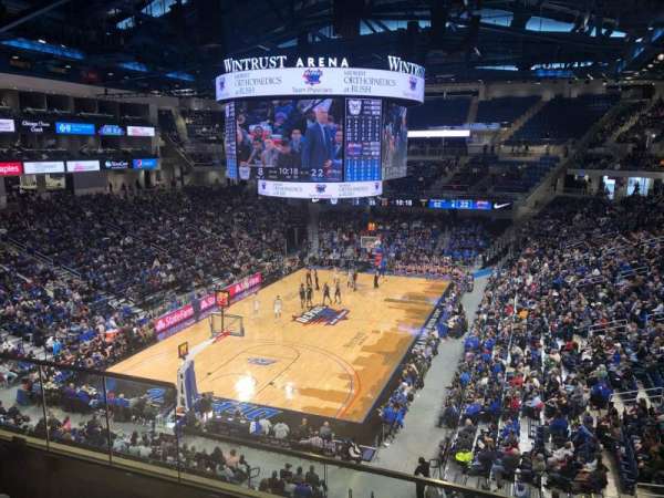 Wintrust Arena, bloc: 201, rangée: D, place: 5