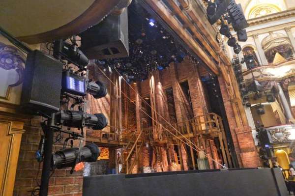 Victoria Palace Theatre, bloc: Stalls, rangée: C, place: 39