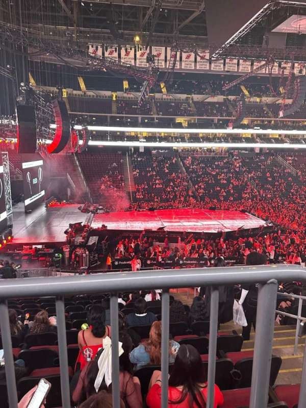 Prudential Center, bloc: 17, rangée: WC, place: 3