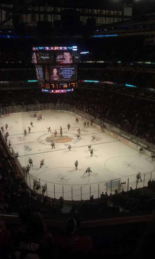 United Center, bloc: 328, rangée: 5, place: 7