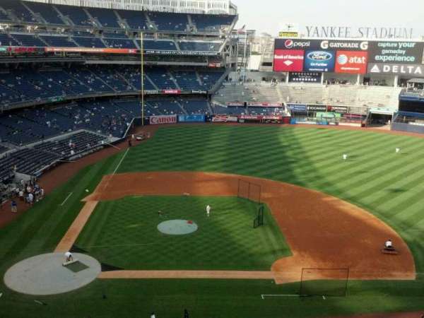 Yankee Stadium, bloc: 316, rangée: 2, place: 19