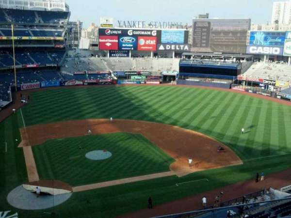 Yankee Stadium, bloc: 318, rangée: 4, place: 8