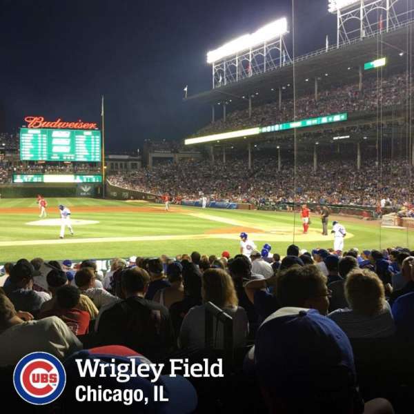 Wrigley Field, bloc: 112, rangée: 2, place: 16