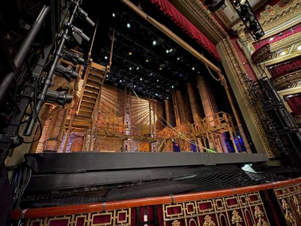 CIBC Theatre, bloc: Orchestra L, rangée: B, place: 5