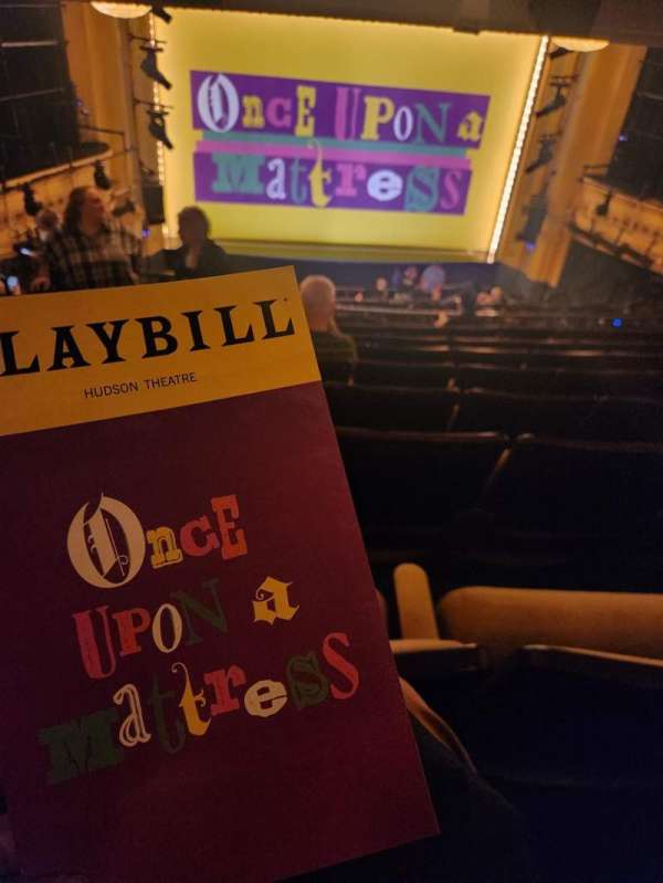Hudson Theatre, bloc: Dress Circle C, rangée: H, place: 104