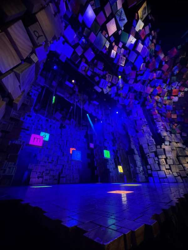 Cambridge Theatre, bloc: Stalls, rangée: A, place: 20