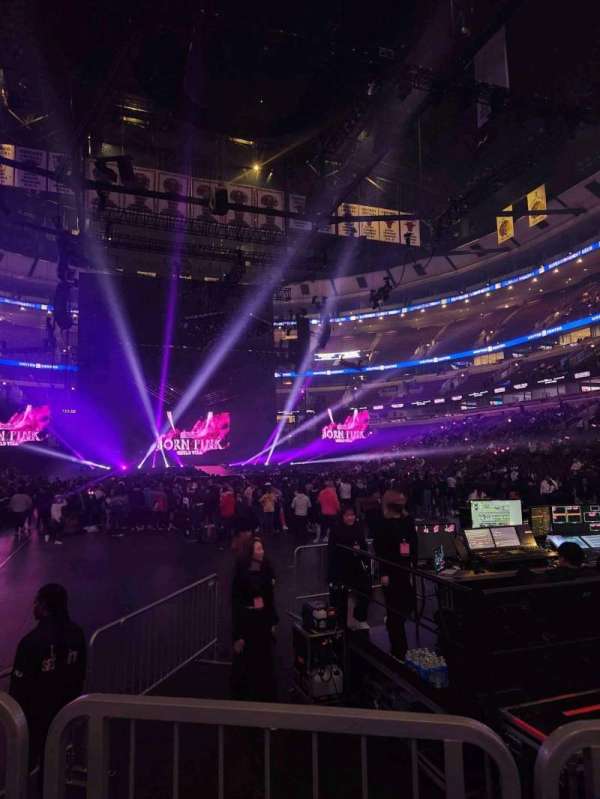 United Center, bloc: 107, rangée: 2, place: 8